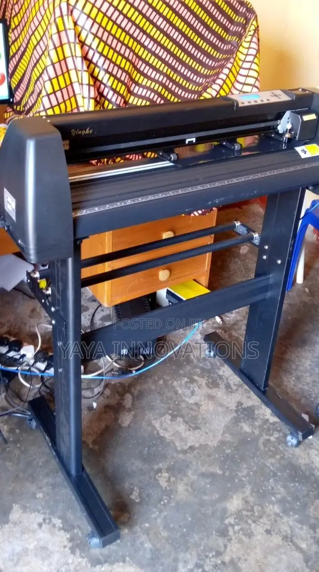 Automatic Cutting Plotter