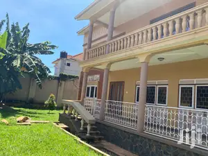 Classic House In Makindye Kizungu For Sale