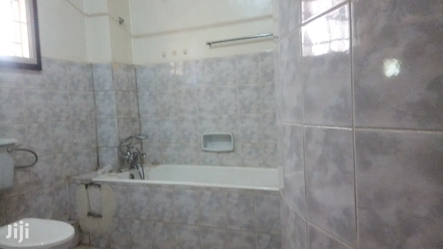 Colonial Mansion For Rent