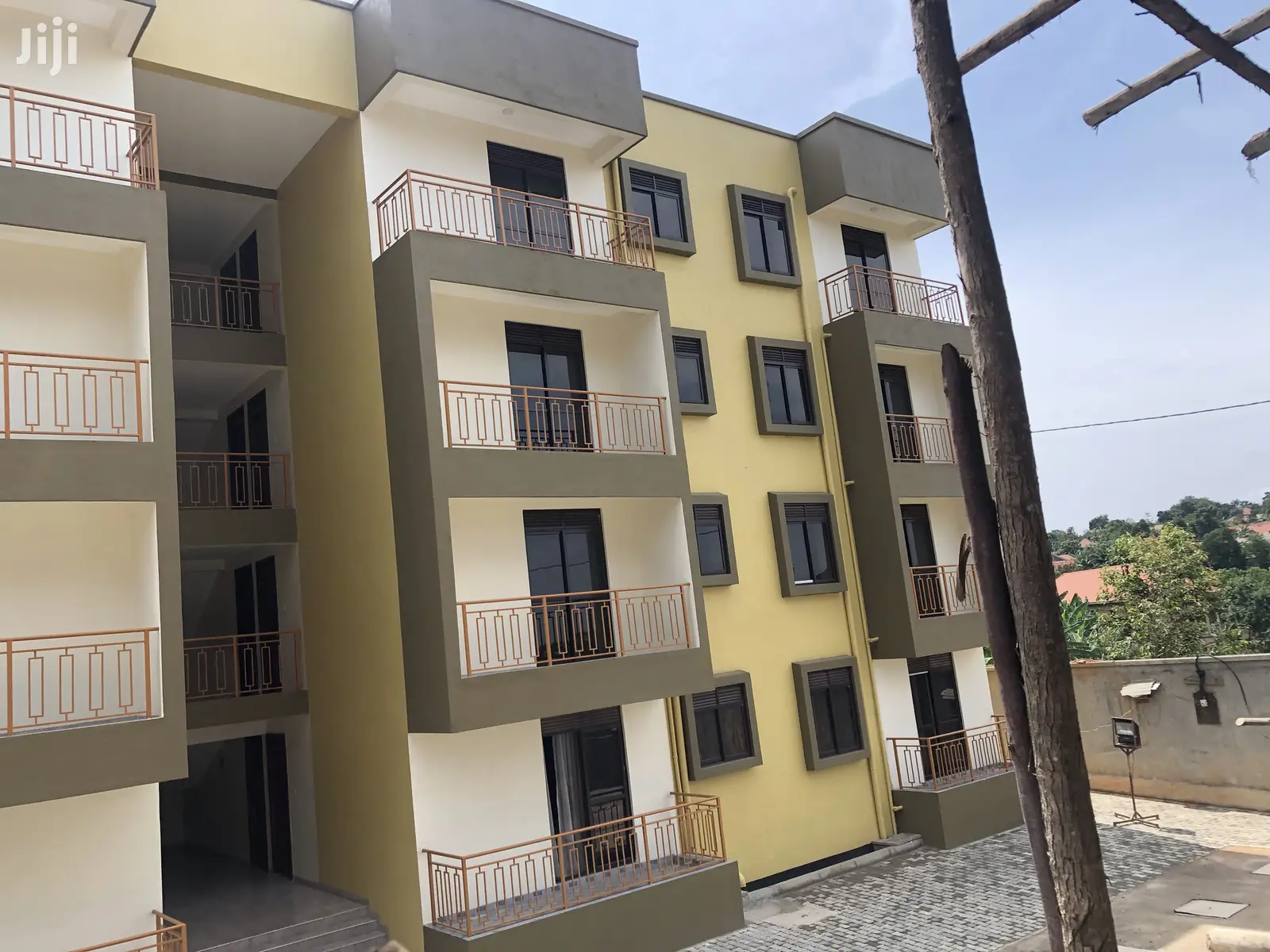Kisaasi 3 Bedrooms Condominiums For Sale