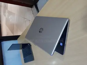 New Laptop HP 8GB Intel Core I7 SSHD (Hybrid) 1T