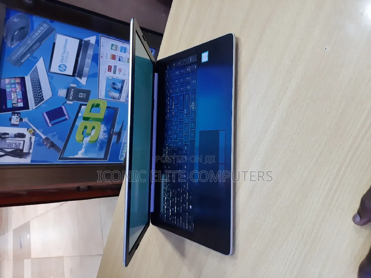 New Laptop HP 8GB Intel Core I7 SSHD (Hybrid) 1T