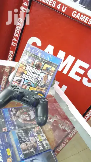 Photo - GTA v Ps4 Available