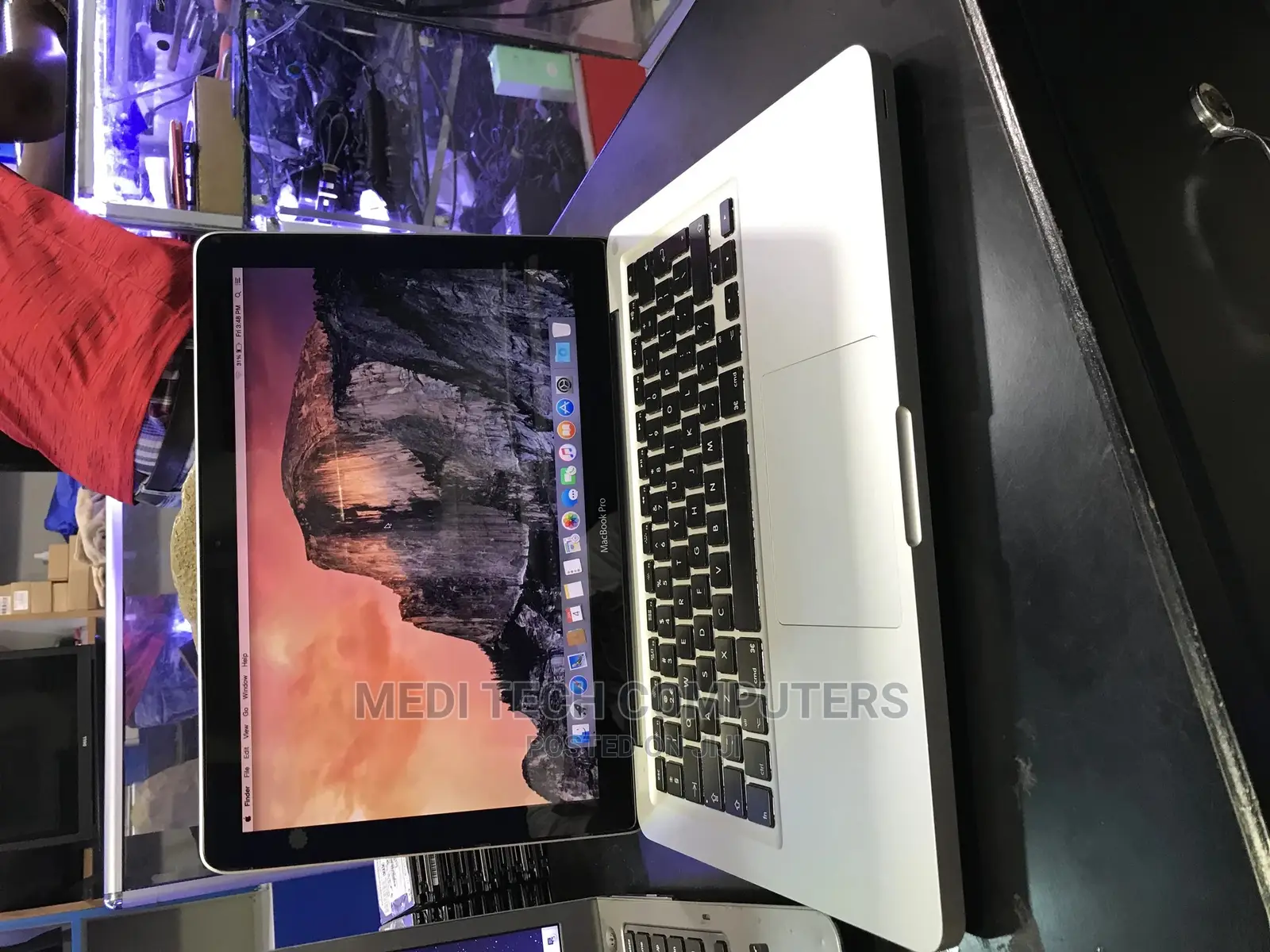 Laptop Apple MacBook Pro 4GB Intel Core I5 HDD 500GB