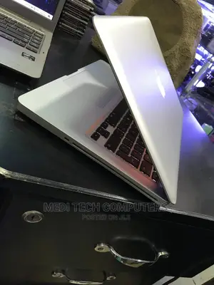 Laptop Apple MacBook Pro 4GB Intel Core I5 HDD 500GB