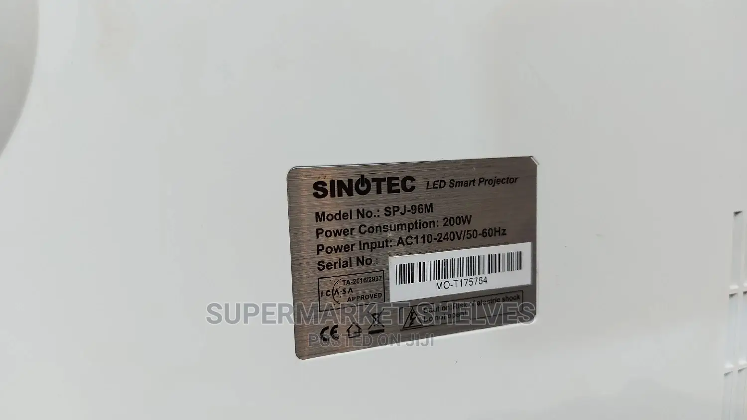 Sinqtec Projector Full Hd With 2 HDMI USB And AVG