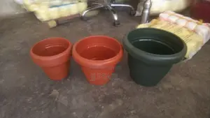 Plastic Flower Pots