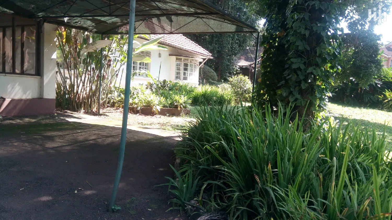 Colonial Bangalow