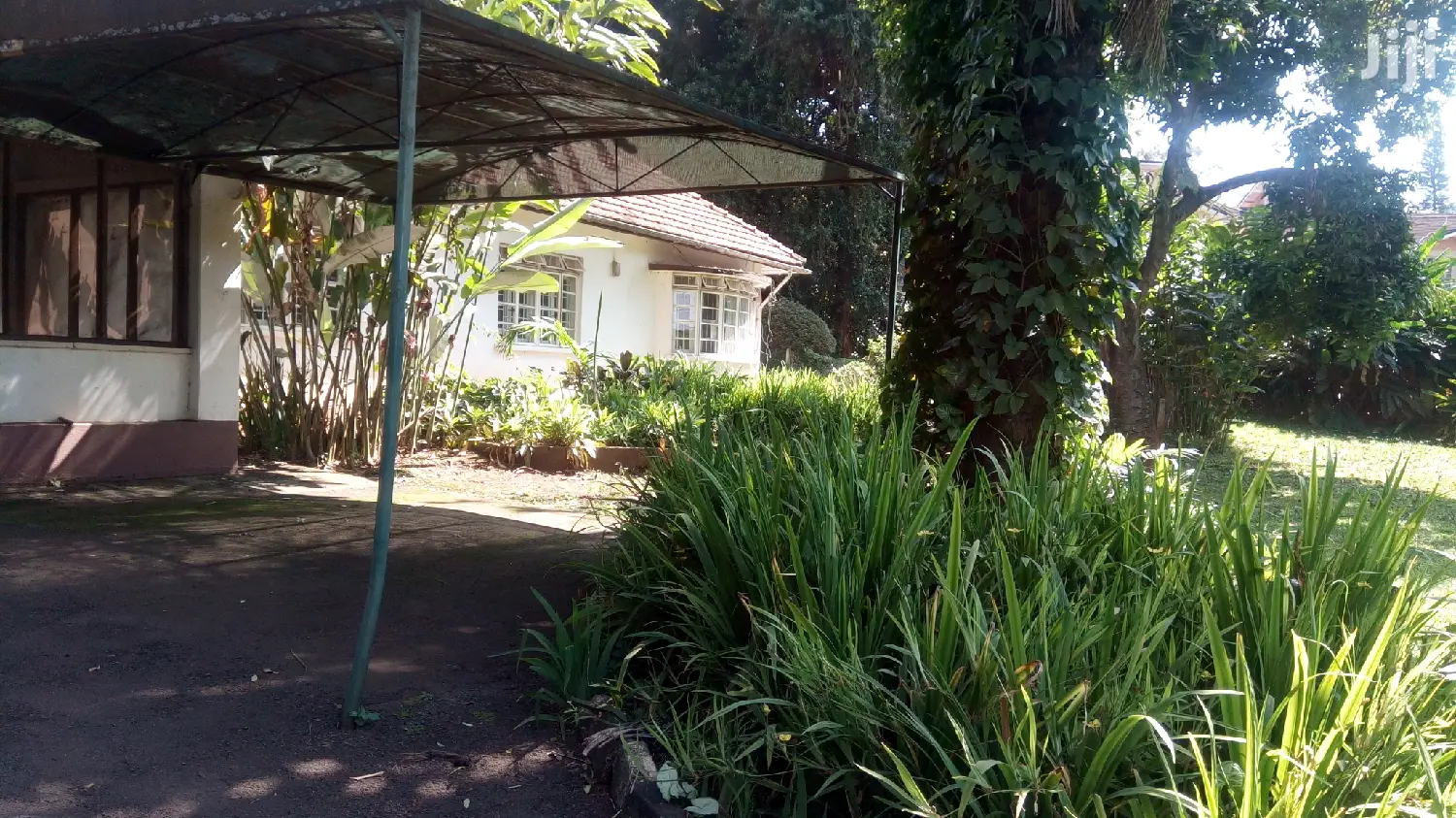 Colonial Bangalow