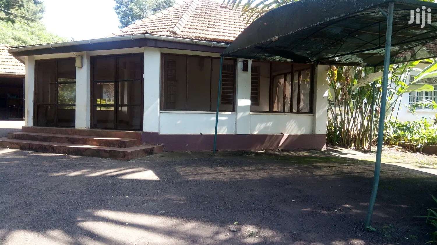 Colonial Bangalow