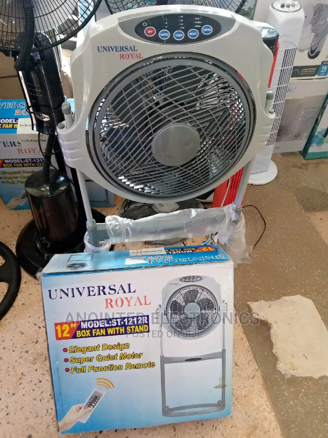 Box Stand Fand With a Remote
