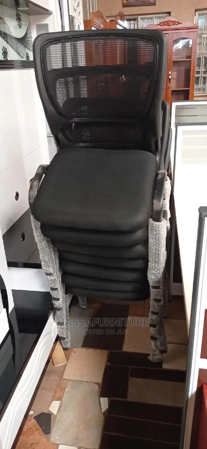 Mesh Waiting Chair Brand New