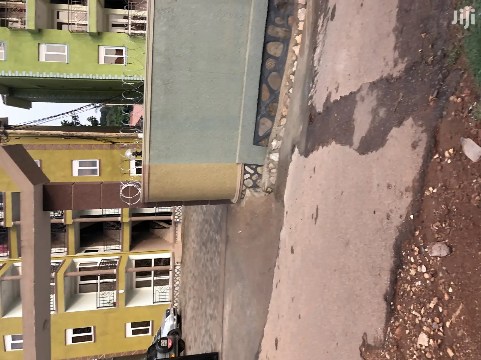 Apartments in Kisaasi Near Bukoto by the Tarmack on Sell