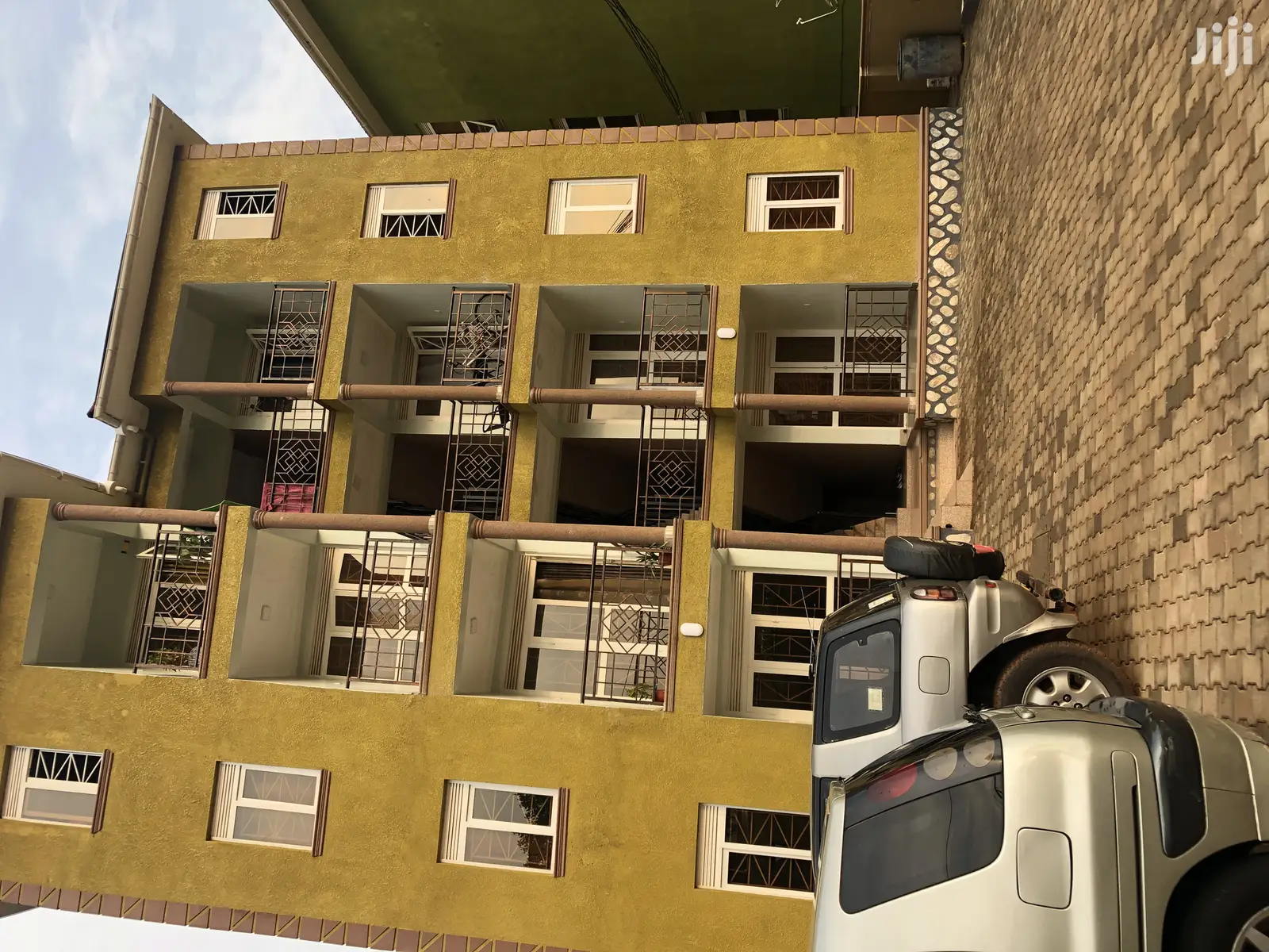Apartments in Kisaasi Near Bukoto by the Tarmack on Sell