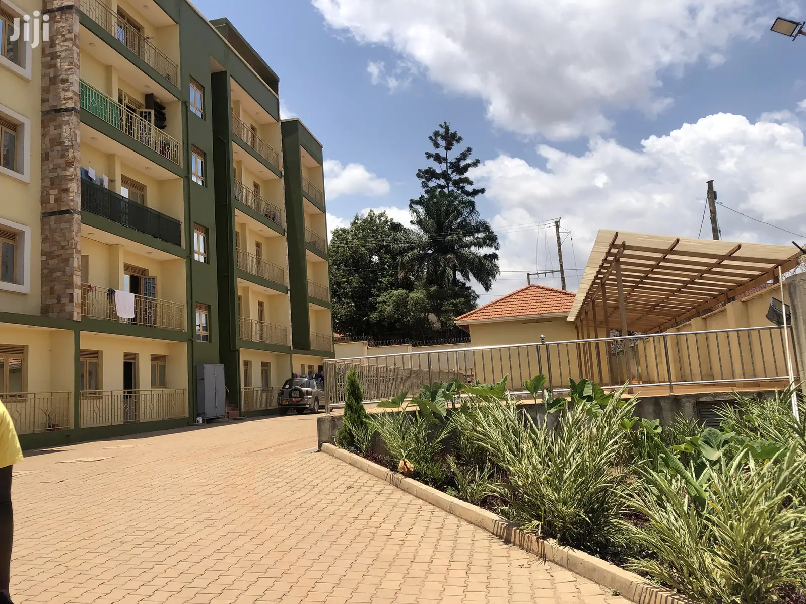Bukoto Condos at Good Price With Swimming Pool on Sale