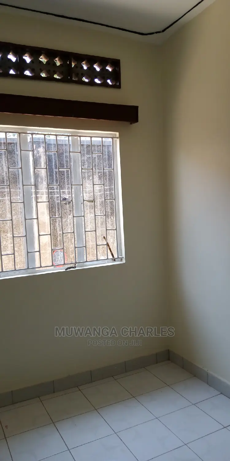 2bdrm Bungalow in Fs Properties Ltd, Central Division for rent