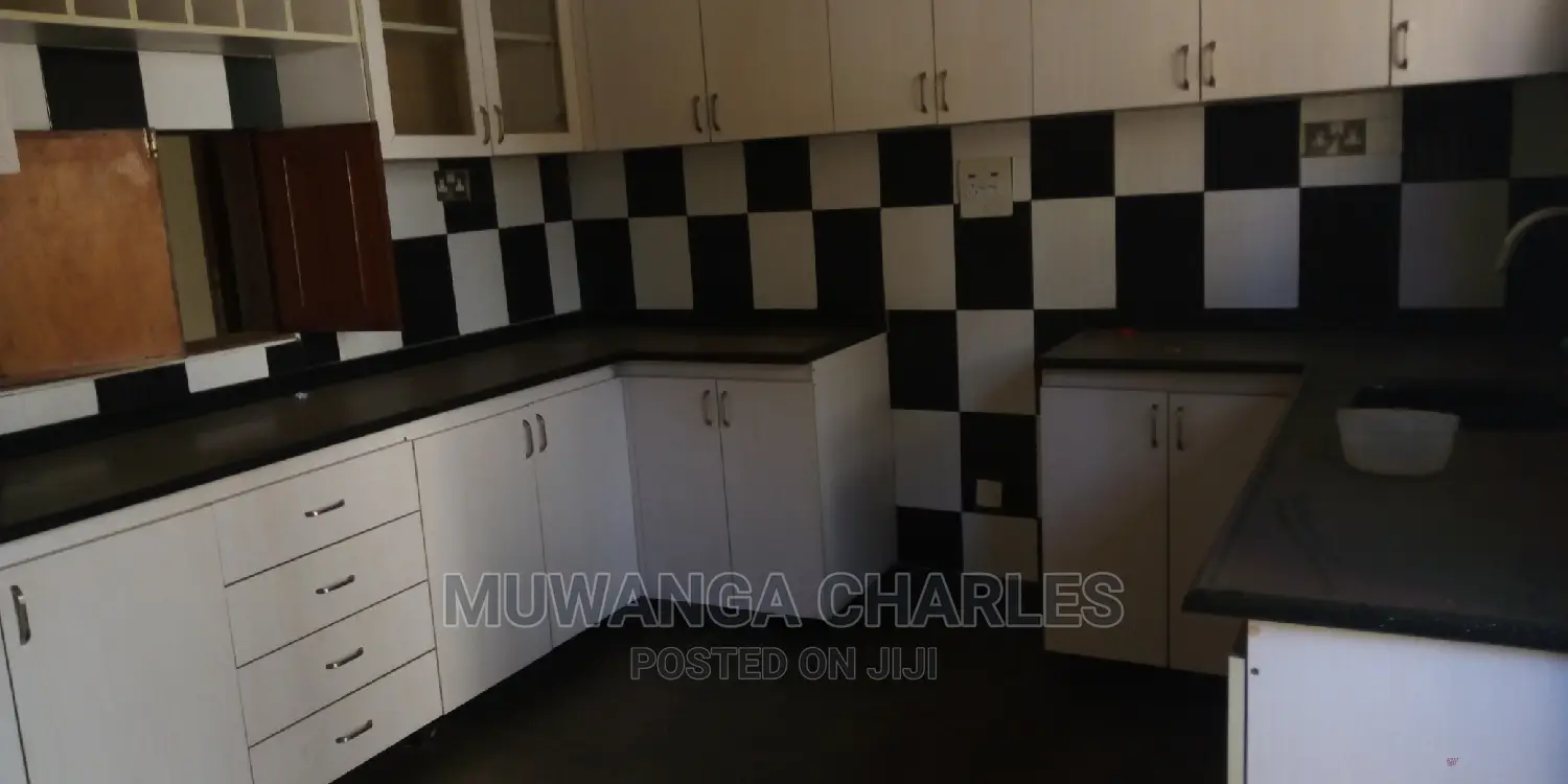 4bedroom House Is Available for Rent in Bukoto