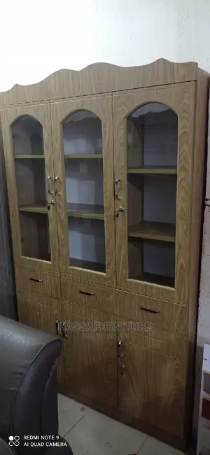 Mahogany Wood 3doors Cupboard