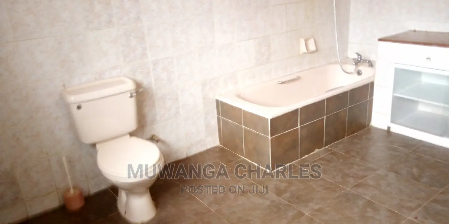 5bedroom House Is Available for Rent in Kololo