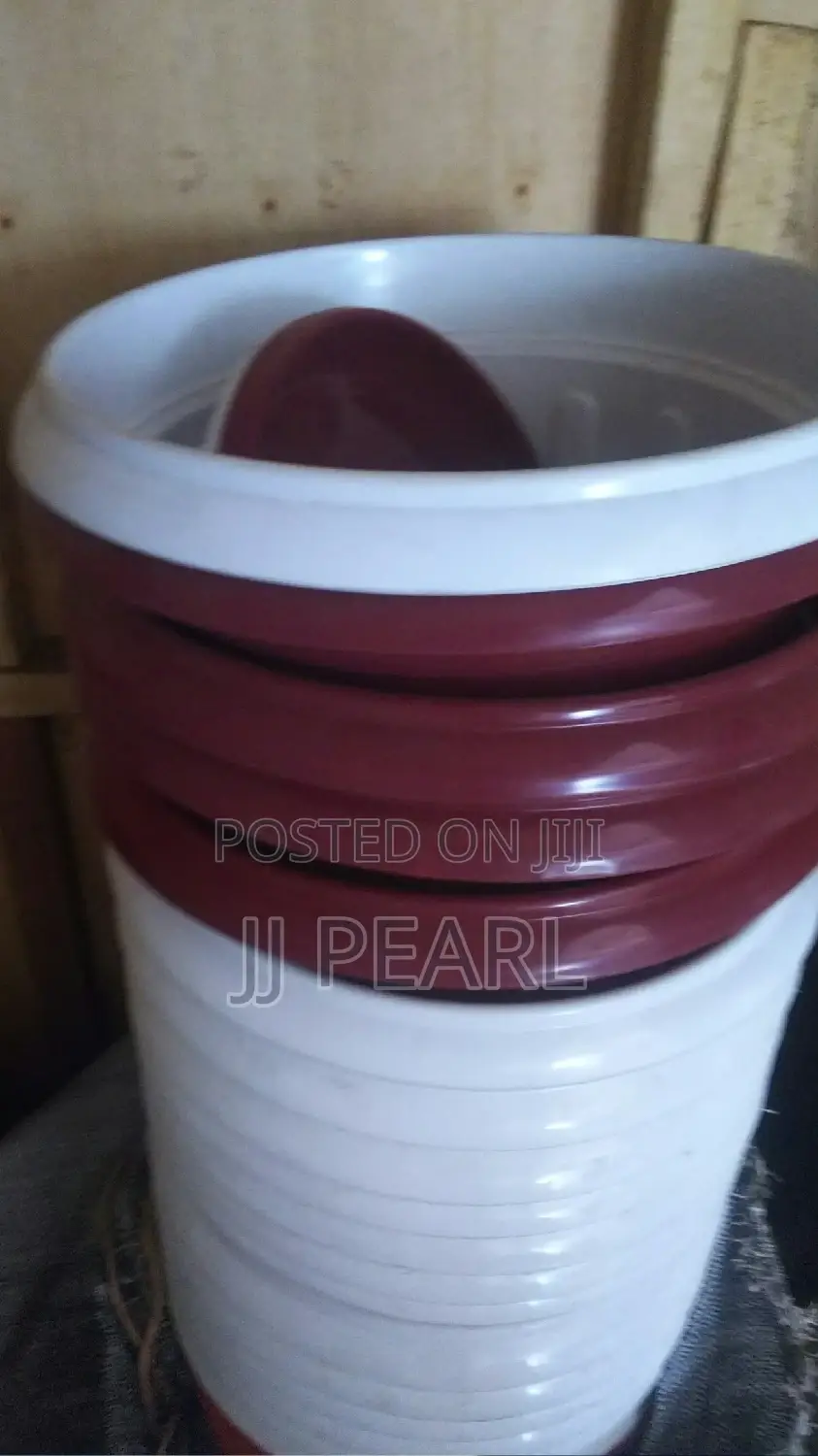 Plastic Flower Pots