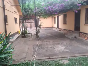 4bdrm Bungalow in Kizungu, Makindye for rent