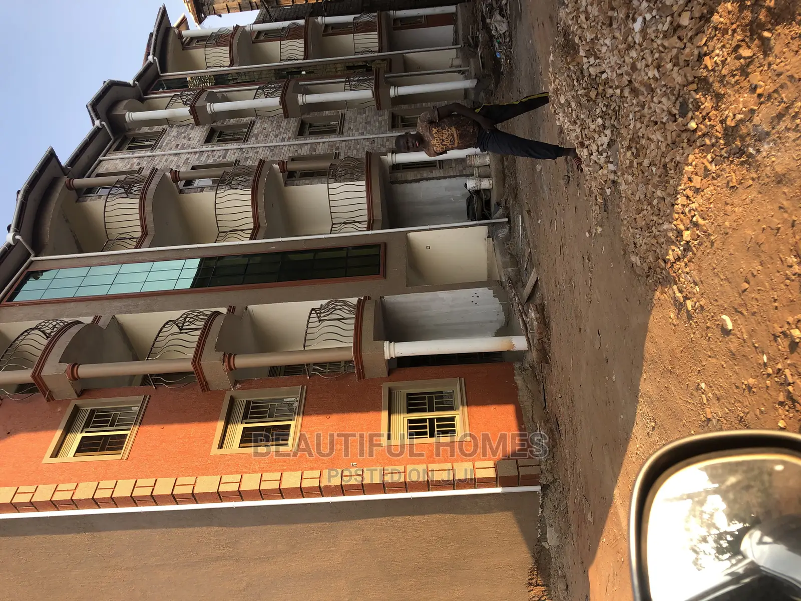 Najjera 16 Unit Apartment Building on Sell