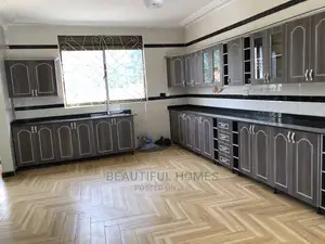 Kiwatule Bidandi Big Mansion on Sell