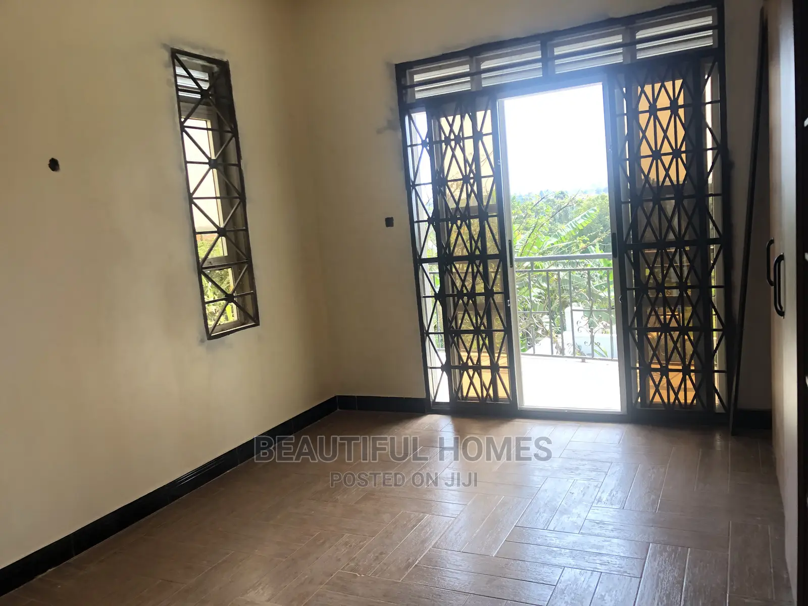 Castle in Kira by the Tarmack on Sell