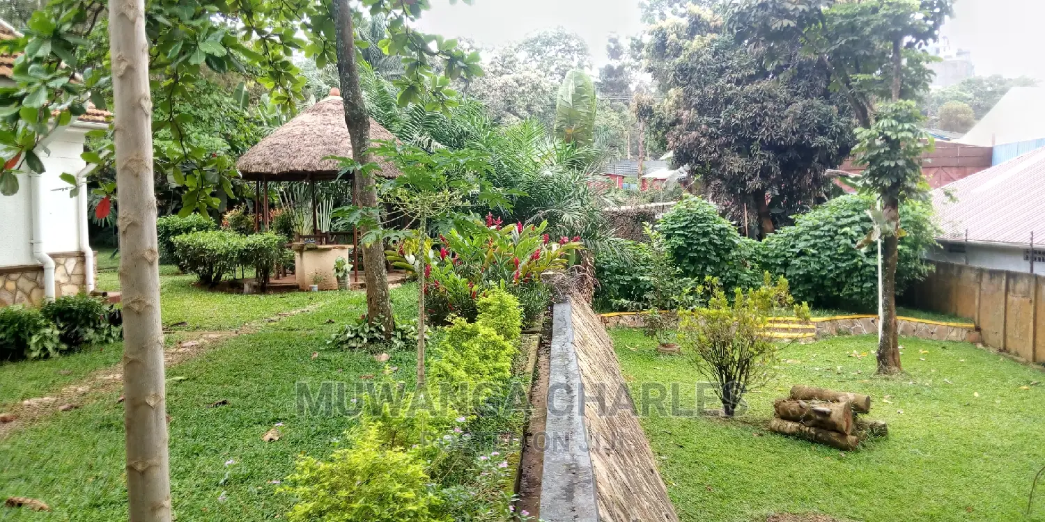 4bdrm Bungalow in Fs Properties Ltd, Kampala for Rent