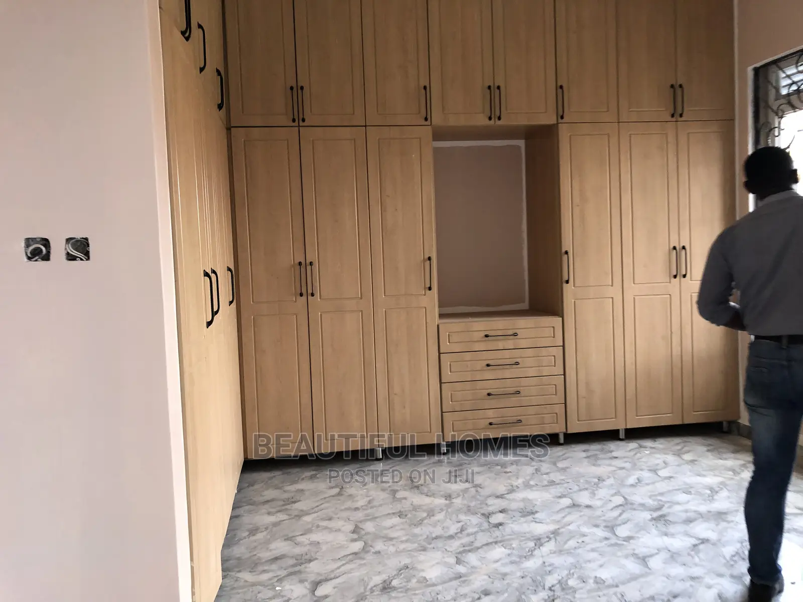 Furnished 6bdrm Mansion in Kira, Kampala for Sale