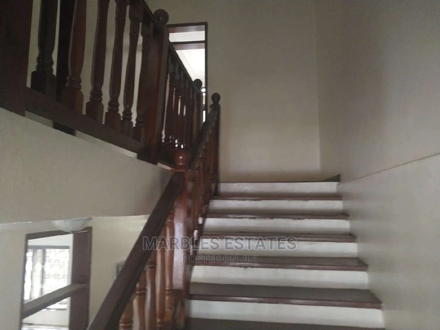 Nice Town Houses for Rent in Nagiru
