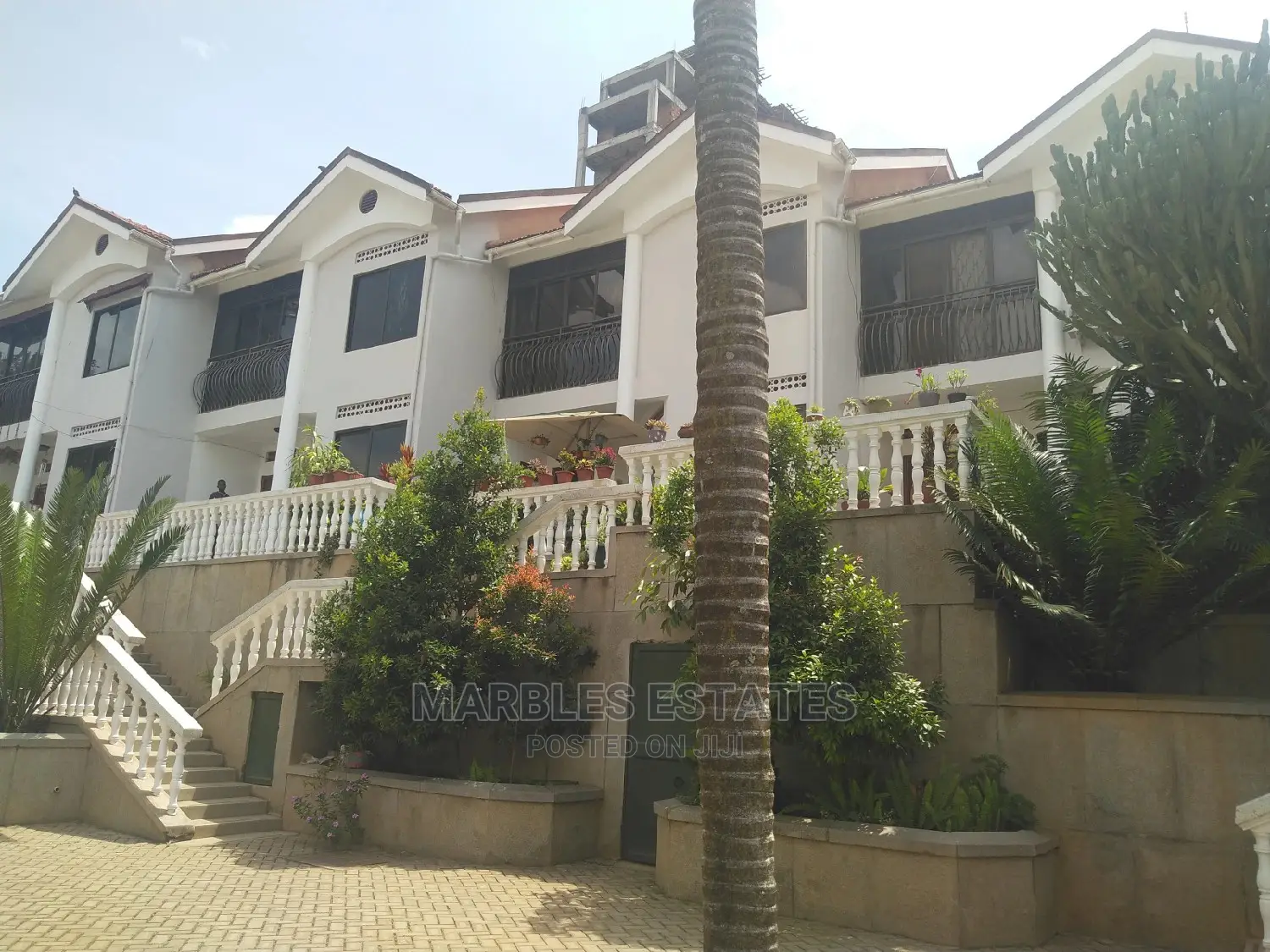 Nice Town Houses for Rent in Nagiru