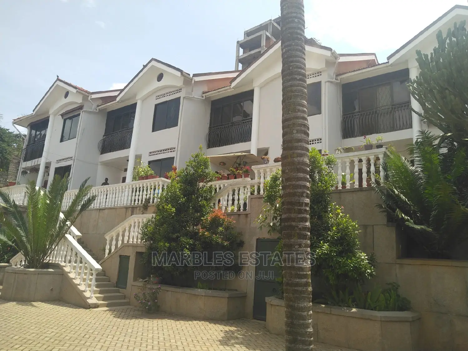 Nice Town Houses for Rent in Nagiru