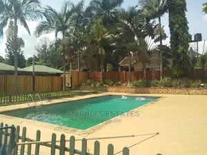 Nice House for Rent With a Pool in BUGOLOBI