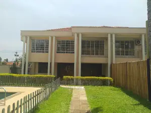 Nice House for Rent With a Pool in BUGOLOBI