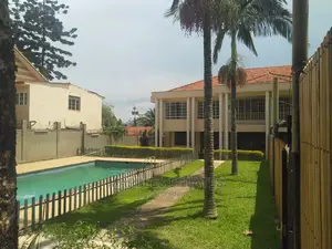 Nice House for Rent With a Pool in BUGOLOBI