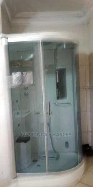 7bedroom House Is Available in Naguru for Rent