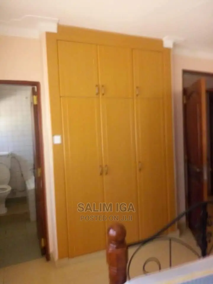 Furnished Town House