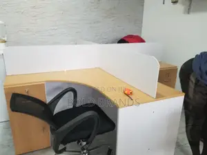 4 Seater Workstation