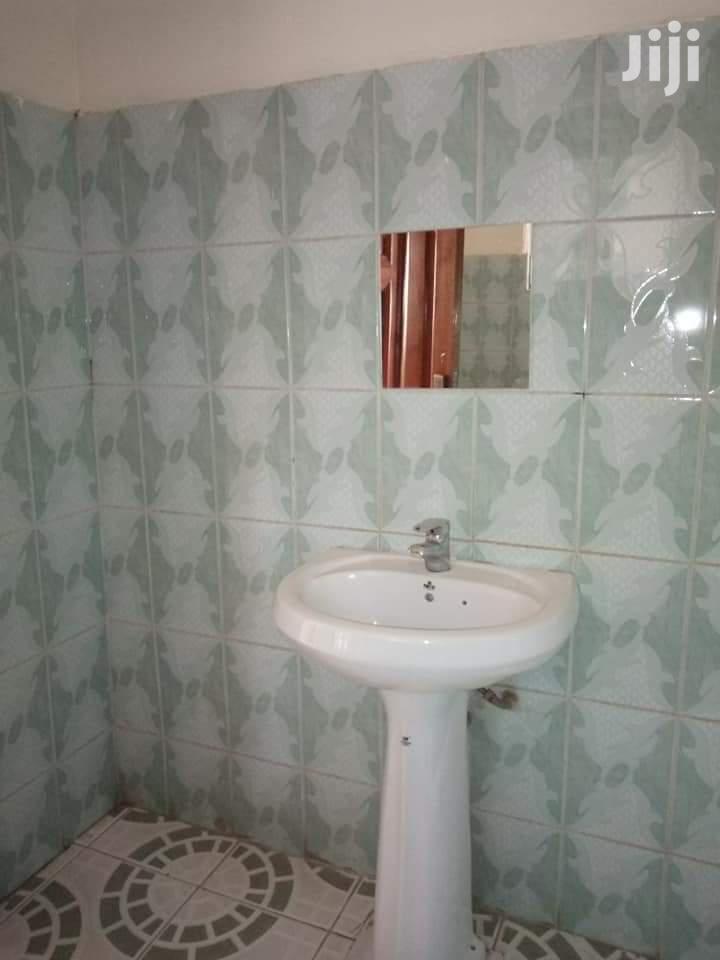 Five Bedroom House In Bugoloobi For Rent