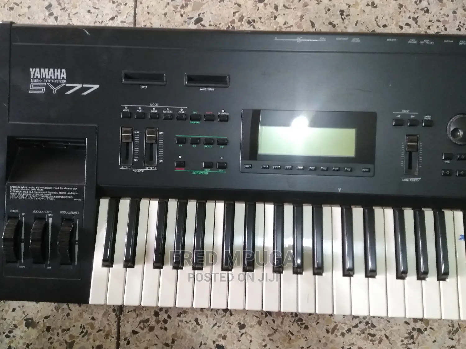 Yamaha Synthesizer Sy 77