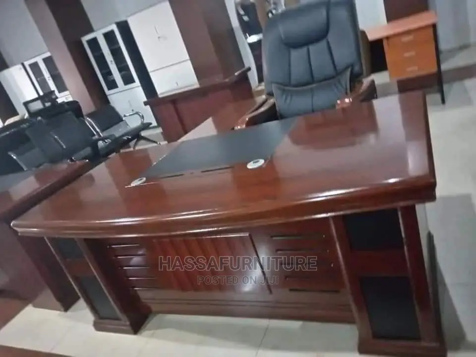 Executive Director Table Brand New