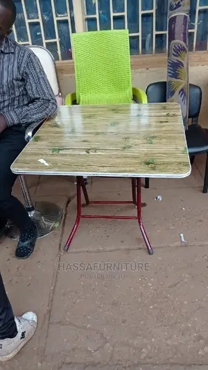 Foldable Wooden Reading Table