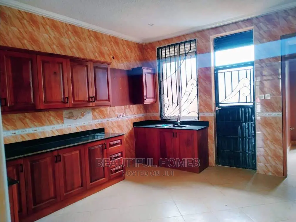 Modern Home in Kira on Sell