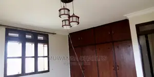 5bdrm House in Fs Properties Ltd, Kampala for Sale