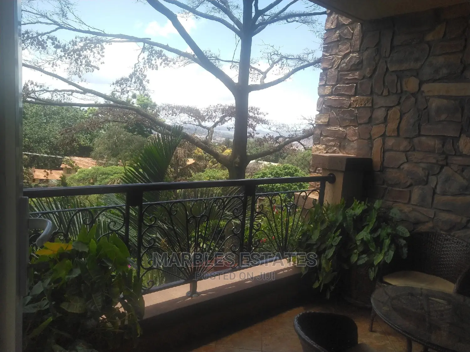 Nice 3 Bedrooms Apartments for Rent in Kololo