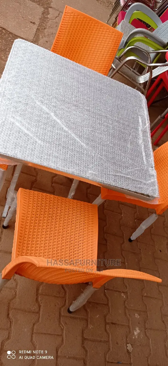 Foldable Restaurant Table