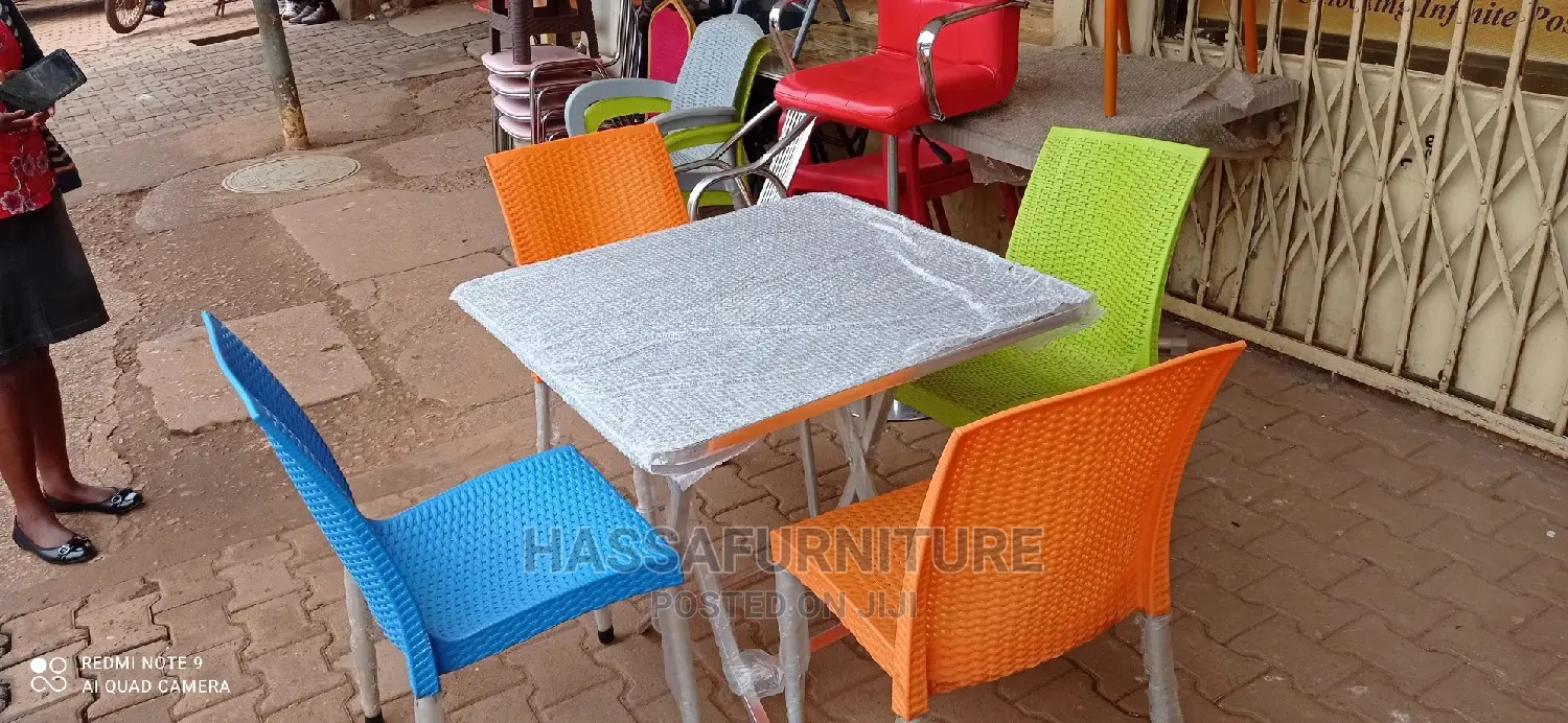 4seaters Foldable Restaurant Set