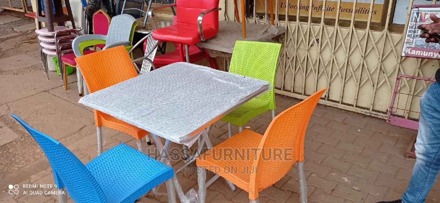 4seaters Foldable Restaurant Set