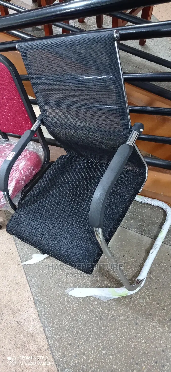 Mesh Waiting Chair